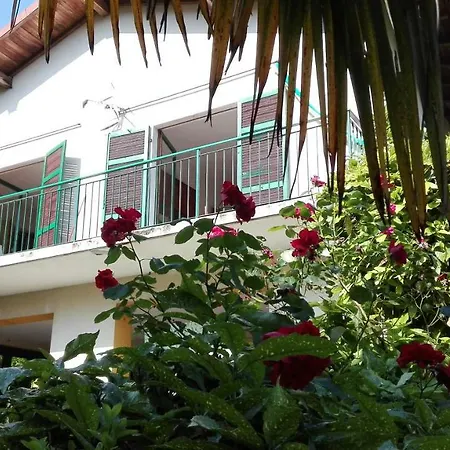 Casa Vacanze 100 Palme בית נופש טרמצו